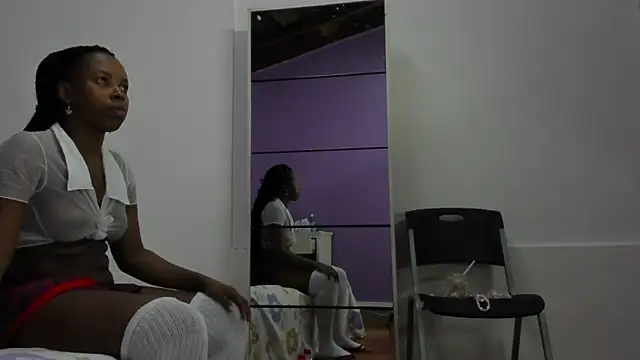 Snapshot of Angel_Avni chatting on March 4, 2025, 9:11 pm Angel Avni online show from March 4, 2025, 9:11 pm