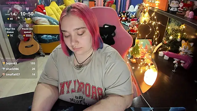 Snapshot of Softie_Sofy chatting on January 8, 2025, 8:27 am Softie Sofy online show from January 8, 2025, 8:27 am