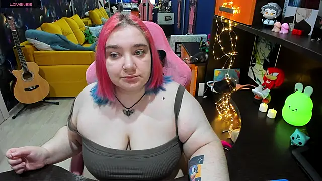 Snapshot of Softie_Sofy chatting on January 28, 2025, 2:32 am Softie Sofy online show from January 28, 2025, 2:32 am