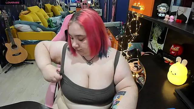 Snapshot of Softie_Sofy chatting on February 7, 2025, 2:40 am Softie Sofy online show from February 7, 2025, 2:40 am