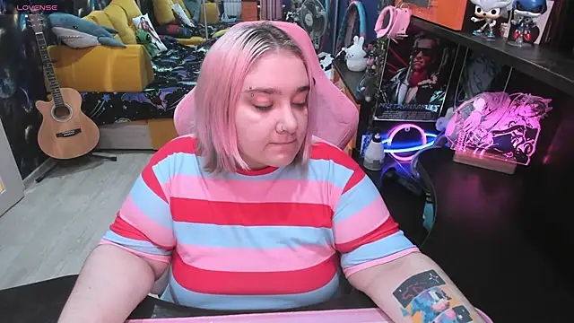 Snapshot of Softie_Sofy chatting on September 26, 2025, 2:48 am Softie Sofy online show from September 26, 2025, 2:48 am