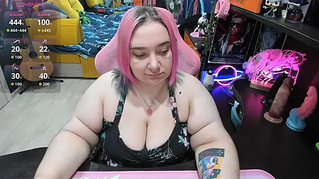 Snapshot of Softie_Sofy chatting on October 9, 2025, 2:20 am Softie Sofy online show from October 9, 2025, 2:20 am