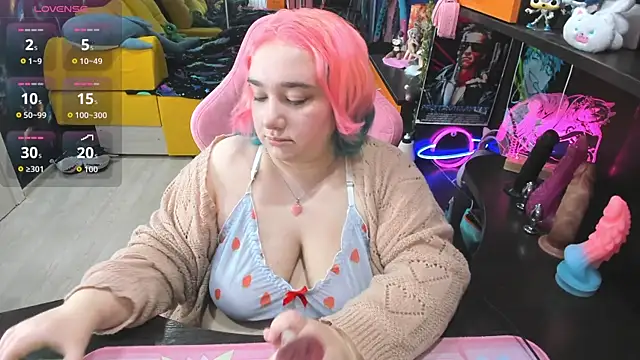 Softie Sofy online show from December 5, 2025, 3:15 am