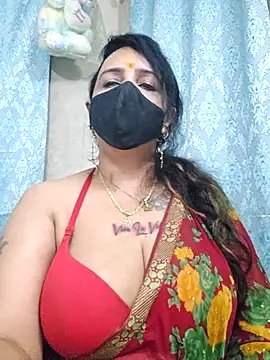 cute-tanvi online show from November 4, 2025, 1:38 am