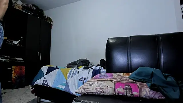 ares sexxx online show from October 16, 2025, 2:12 am