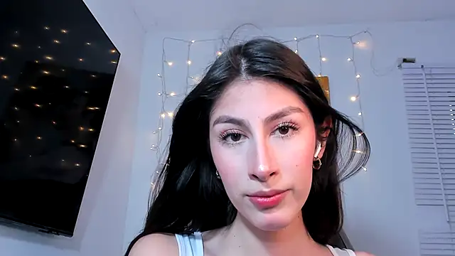 valeria gonzales  online show from January 16, 2025, 8:57 pm