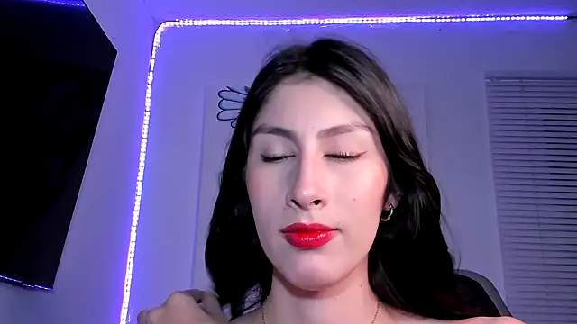 valeria gonzales  online show from March 16, 2025, 3:14 am