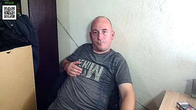 Snapshot of Johan___Barker chatting on December 3, 2024, 7:00 pm Johan Barker online show from December 3, 2024, 7:00 pm