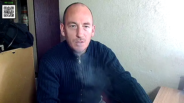 Snapshot of Johan___Barker chatting on December 10, 2024, 4:17 pm Johan Barker online show from December 10, 2024, 4:17 pm