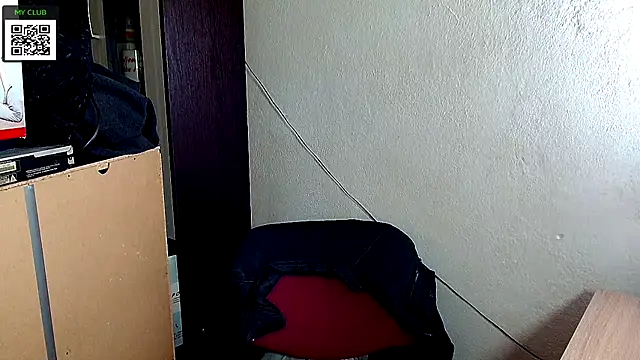 Snapshot of Johan___Barker chatting on December 10, 2024, 7:22 pm Johan Barker online show from December 10, 2024, 7:22 pm