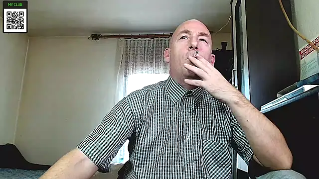 Snapshot of Johan___Barker chatting on December 28, 2024, 1:17 pm Johan Barker online show from December 28, 2024, 1:17 pm
