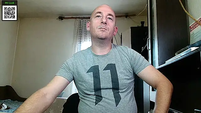 Snapshot of Johan___Barker chatting on December 29, 2024, 1:17 pm Johan Barker online show from December 29, 2024, 1:17 pm