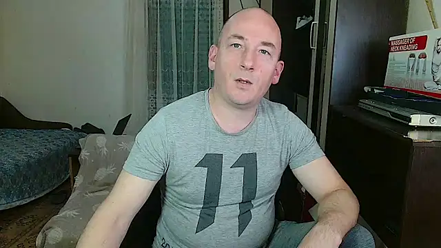 Snapshot of Johan___Barker chatting on January 13, 2025, 8:26 am Johan Barker online show from January 13, 2025, 8:26 am