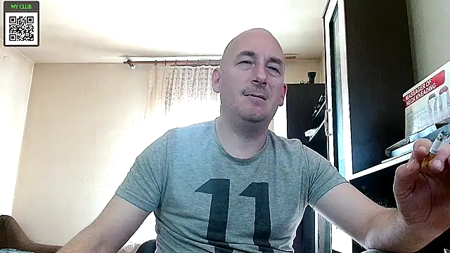 Snapshot of Johan___Barker chatting on January 31, 2025, 12:29 pm Johan Barker online show from January 31, 2025, 12:29 pm