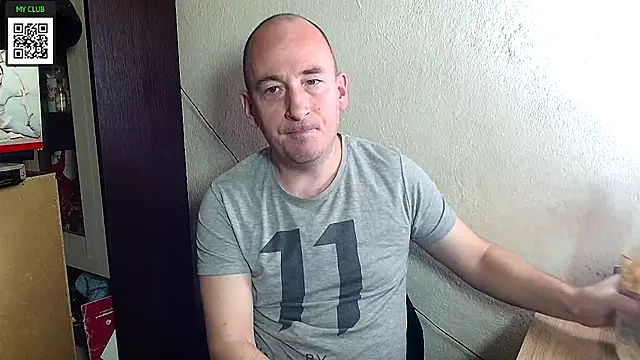 Snapshot of Johan___Barker chatting on February 7, 2025, 4:24 pm Johan Barker online show from February 7, 2025, 4:24 pm