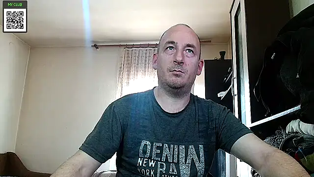 Snapshot of Johan___Barker chatting on February 10, 2025, 11:15 am Johan Barker online show from February 10, 2025, 11:15 am