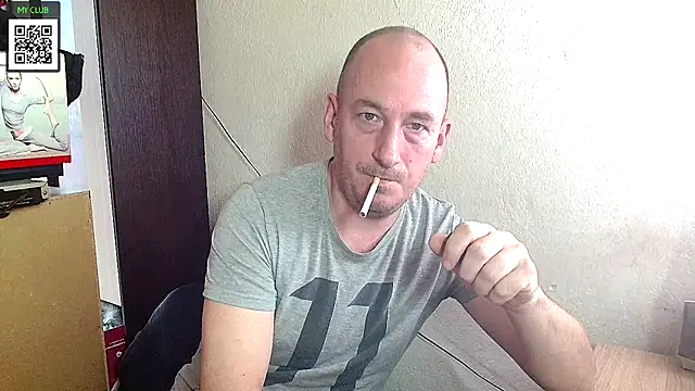 Snapshot of Johan___Barker chatting on February 10, 2025, 2:16 pm Johan Barker online show from February 10, 2025, 2:16 pm