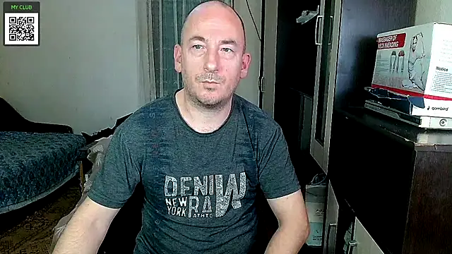 Snapshot of Johan___Barker chatting on February 17, 2025, 7:04 am Johan Barker online show from February 17, 2025, 7:04 am