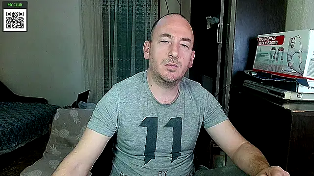 Snapshot of Johan___Barker chatting on February 28, 2025, 7:58 am Johan Barker online show from February 28, 2025, 7:58 am