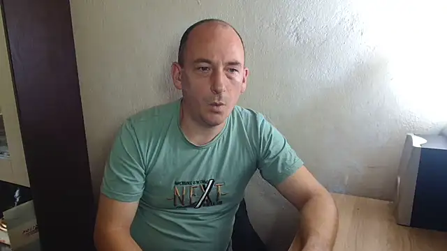 Snapshot of Johan___Barker chatting on October 7, 2025, 10:45 am Johan Barker online show from October 7, 2025, 10:45 am