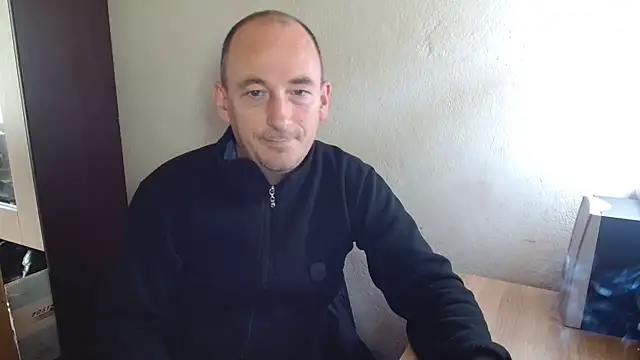 Snapshot of Johan___Barker chatting on October 9, 2025, 11:08 am Johan Barker online show from October 9, 2025, 11:08 am