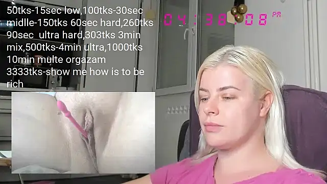 Snapshot of queenofthenighttt chatting on February 1, 2025, 3:39 pm queenofthenighttt online show from February 1, 2025, 3:39 pm