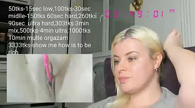 Snapshot of queenofthenighttt chatting on February 18, 2025, 2:49 pm queenofthenighttt online show from February 18, 2025, 2:49 pm