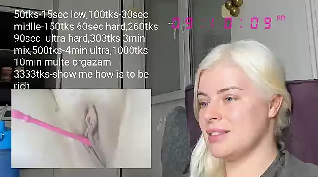 Snapshot of queenofthenighttt chatting on February 26, 2025, 8:11 pm queenofthenighttt online show from February 26, 2025, 8:11 pm