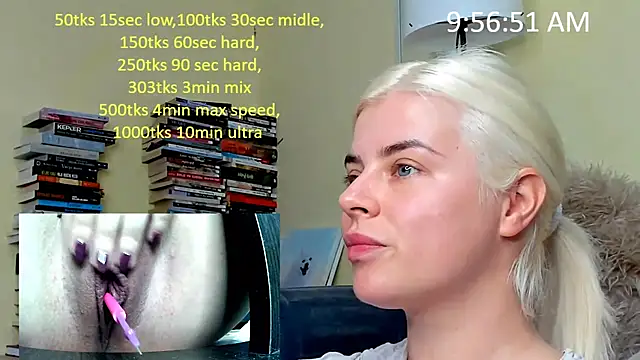 Snapshot of queenofthenighttt chatting on November 22, 2025, 8:57 am queenofthenighttt online show from November 22, 2025, 8:57 am