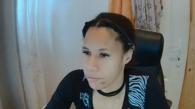 AaliyahHarris online show from November 6, 2025, 12:39 pm