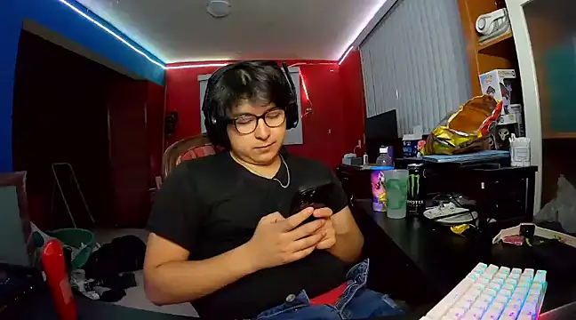 Snapshot of Nathanroberts111 chatting on February 1, 2025, 9:00 am Nathanroberts111 online show from February 1, 2025, 9:00 am