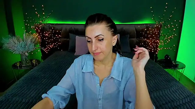 Snapshot of Rebecca_Diamond chatting on January 30, 2025, 3:19 pm Rebecca Diamond online show from January 30, 2025, 3:19 pm