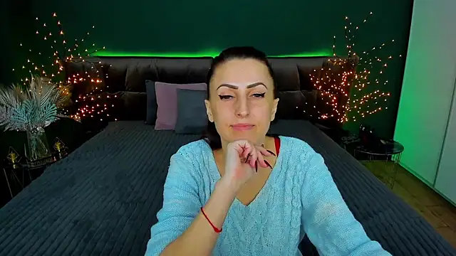 Snapshot of Rebecca_Diamond chatting on February 2, 2025, 9:40 am Rebecca Diamond online show from February 2, 2025, 9:40 am