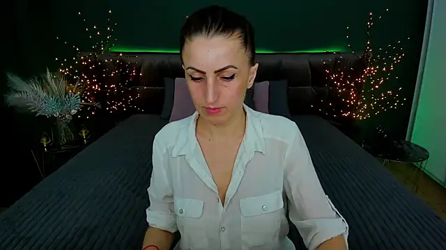 Snapshot of Rebecca_Diamond chatting on February 3, 2025, 3:59 pm Rebecca Diamond online show from February 3, 2025, 3:59 pm