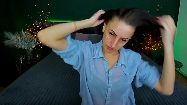 Snapshot of Rebecca_Diamond chatting on February 4, 2025, 6:14 am Rebecca Diamond online show from February 4, 2025, 6:14 am