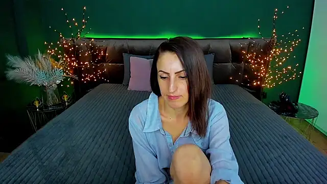 Snapshot of Rebecca_Diamond chatting on February 4, 2025, 3:26 pm Rebecca Diamond online show from February 4, 2025, 3:26 pm