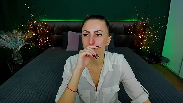 Snapshot of Rebecca_Diamond chatting on February 9, 2025, 3:56 pm Rebecca Diamond online show from February 9, 2025, 3:56 pm