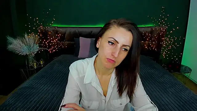 Snapshot of Rebecca_Diamond chatting on February 17, 2025, 12:38 pm Rebecca Diamond online show from February 17, 2025, 12:38 pm