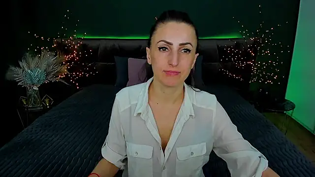 Snapshot of Rebecca_Diamond chatting on February 26, 2025, 9:42 am Rebecca Diamond online show from February 26, 2025, 9:42 am