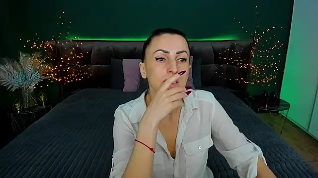 Snapshot of Rebecca_Diamond chatting on March 3, 2025, 6:26 am Rebecca Diamond online show from March 3, 2025, 6:26 am