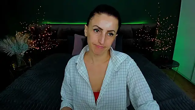 Snapshot of Rebecca_Diamond chatting on March 5, 2025, 12:22 pm Rebecca Diamond online show from March 5, 2025, 12:22 pm