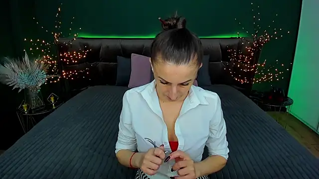 Snapshot of Rebecca_Diamond chatting on March 20, 2025, 9:15 am Rebecca Diamond online show from March 20, 2025, 9:15 am