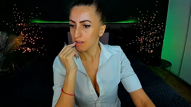 Snapshot of Rebecca_Diamond chatting on September 29, 2025, 5:34 am Rebecca Diamond online show from September 29, 2025, 5:34 am