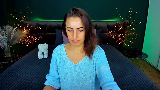 Snapshot of Rebecca_Diamond chatting on November 12, 2025, 6:25 am Rebecca Diamond online show from November 12, 2025, 6:25 am