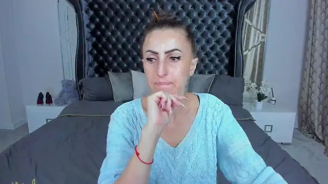 Snapshot of Rebecca_Diamond chatting on December 3, 2025, 6:21 am Rebecca Diamond online show from December 3, 2025, 6:21 am