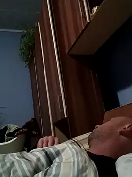 Snapshot of Rolandxxxr chatting on January 5, 2025, 5:20 pm Rolandxxxr online show from January 5, 2025, 5:20 pm