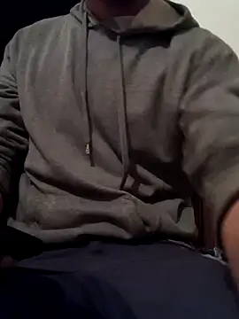 Snapshot of Rolandxxxr chatting on January 7, 2025, 3:33 pm Rolandxxxr online show from January 7, 2025, 3:33 pm