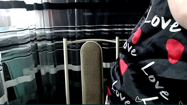 Snapshot of cold_lollipop chatting on October 22, 2025, 7:08 am cold lollipop online show from October 22, 2025, 7:08 am