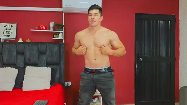 FelipeAndMarcello3 online show from January 9, 2025, 9:26 pm