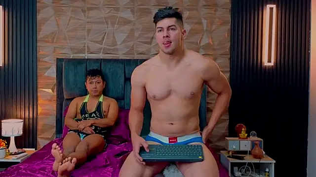 FelipeAndMarcello3 online show from October 3, 2025, 2:14 pm